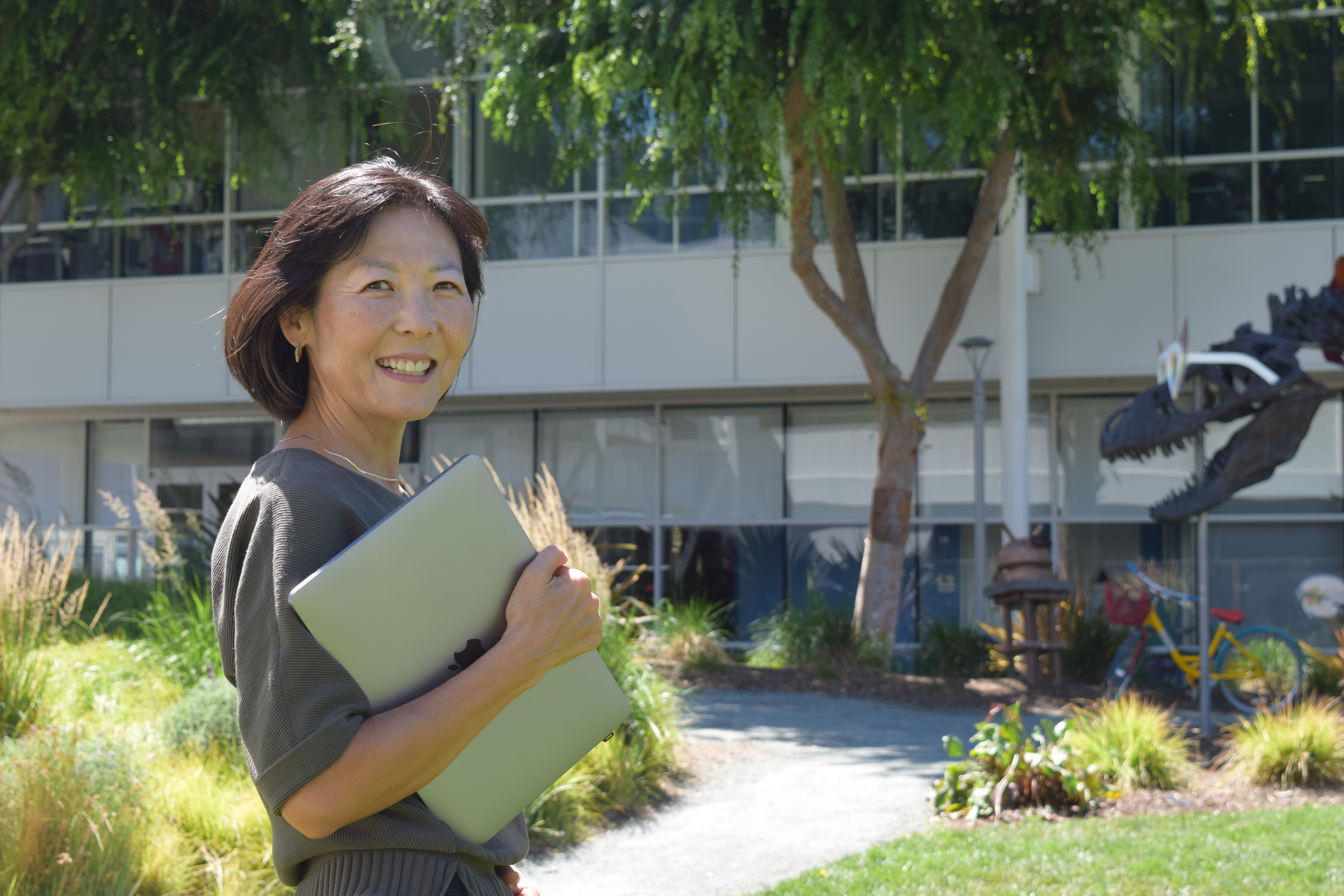 커리어, 깊은 침체기를 이겨내는 단단한 힘. 로이스 김 인터뷰